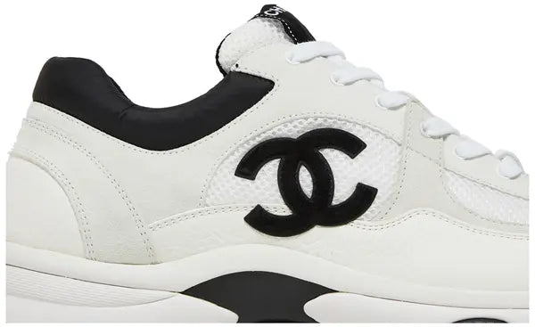 Sneaker 'Black White' With Box